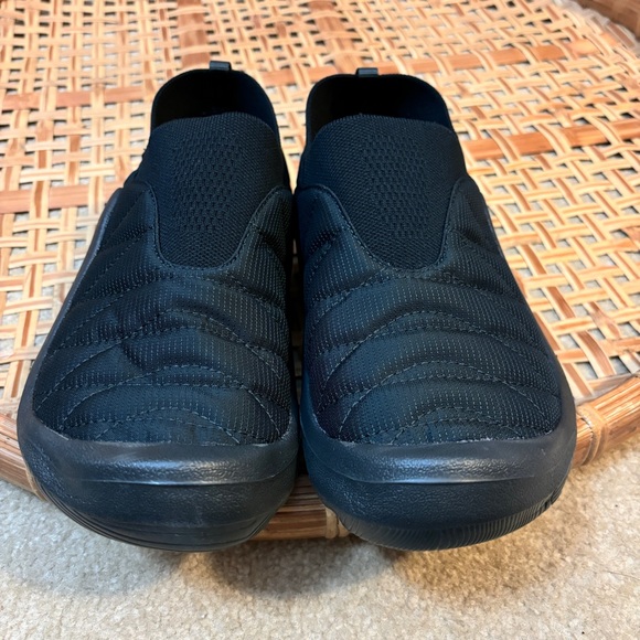 NWT Oboz Whakata Puffy Low Slippers - Picture 8 of 9